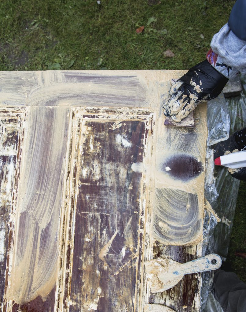 House of Brinson / How to Strip Paint from Doors